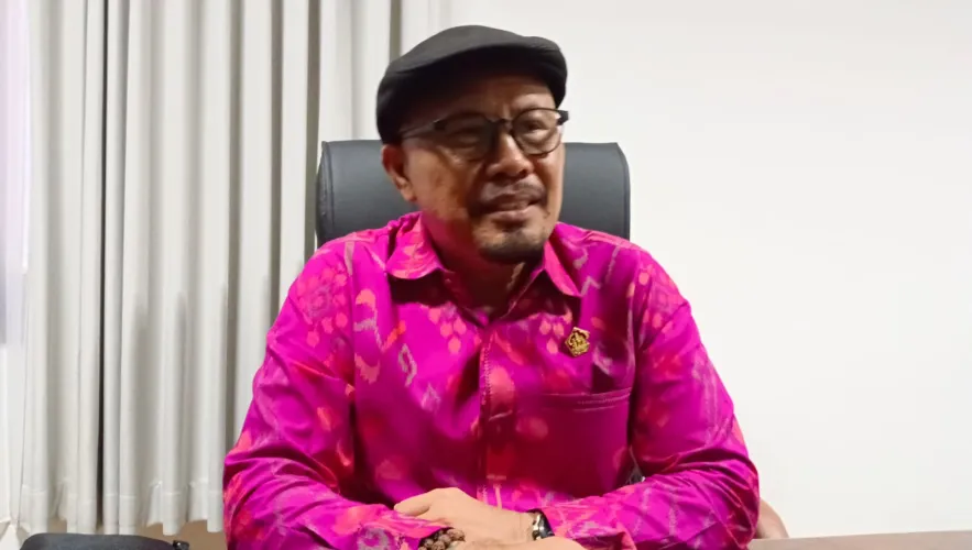 Nyoman Oka Antara, Sekretaris Komisi I DPRD Bali Kritik Keras Aturan Jarak Penjor–Kabel PLN: “Ini Mengerdilkan Budaya Bali”