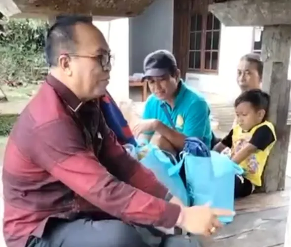 Tunjukkan Kepedulian, KSP Permata Utama  Bantu Anggota  koperasi yang  Anaknya  Yatim di Tabanan 