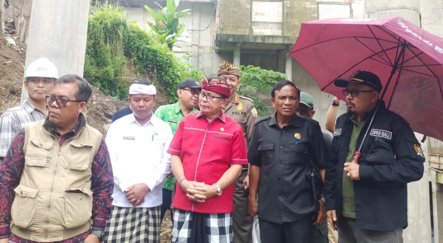 Anggota DPRD Bali Pansus TRAP “Oka Antara Bongkar Pelanggaran Berat di JW Marriott Payangan: Irigasi Ditutup, Lahan Tebing Disalahgunakan”